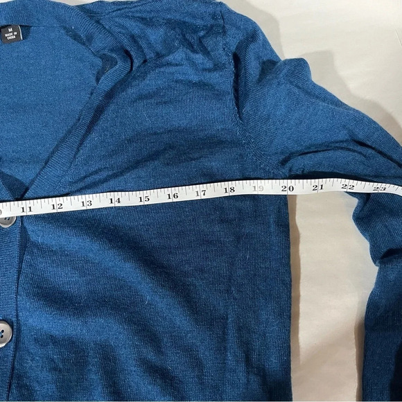 KIRKLAND SIGNATURE ~ 100% Extra Fine Merino Wool Button Down Cardigan w/ Pockets - Picture 9 of 10